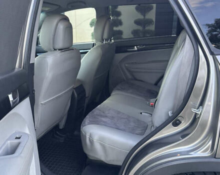 Сірий Кіа Соренто, об'ємом двигуна 2.35 л та пробігом 191 тис. км за 14500 $, фото 18 на Automoto.ua