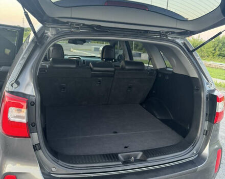 Серый Киа Соренто, объемом двигателя 2.2 л и пробегом 217 тыс. км за 21499 $, фото 9 на Automoto.ua