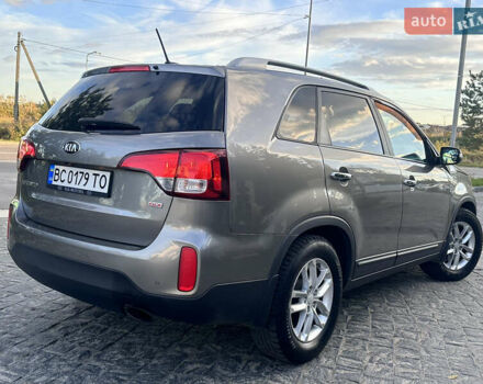 Сірий Кіа Соренто, об'ємом двигуна 2.35 л та пробігом 191 тис. км за 14500 $, фото 4 на Automoto.ua