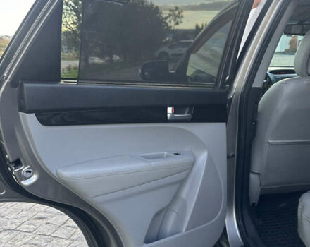 Сірий Кіа Соренто, об'ємом двигуна 2.35 л та пробігом 191 тис. км за 14500 $, фото 19 на Automoto.ua