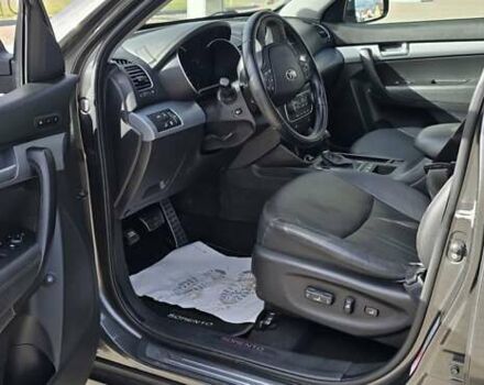 Киа Соренто 2014 в Стрые на Automoto.ua Серый Киа Соренто, объемом двигателя 2.2 л и пробегом 154 тыс. км за 17750 $, фото 49 на Automoto.ua