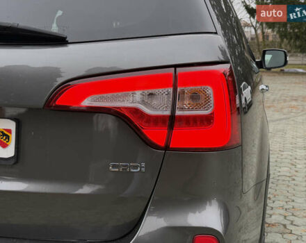 Серый Киа Соренто, объемом двигателя 2.2 л и пробегом 220 тыс. км за 16499 $, фото 5 на Automoto.ua