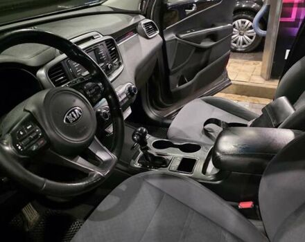 Серый Киа Соренто, объемом двигателя 2.4 л и пробегом 262 тыс. км за 13250 $, фото 7 на Automoto.ua