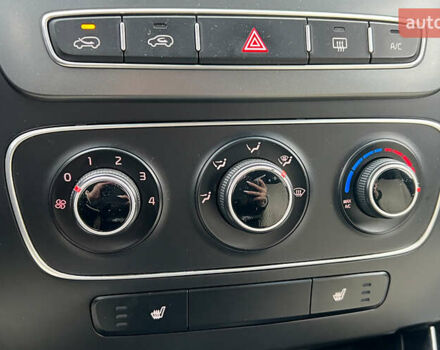 Сірий Кіа Соренто, об'ємом двигуна 2.36 л та пробігом 155 тис. км за 14800 $, фото 15 на Automoto.ua