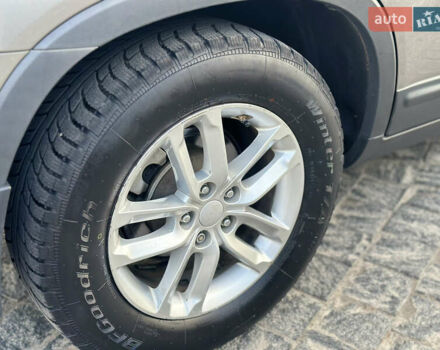 Сірий Кіа Соренто, об'ємом двигуна 2.35 л та пробігом 191 тис. км за 14500 $, фото 11 на Automoto.ua