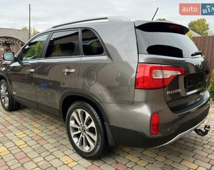 Киа Соренто 2014 в Ивано-Франковске на Automoto.ua Серый Киа Соренто, объемом двигателя 2.2 л и пробегом 221 тыс. км за 17499 $, фото 7 на Automoto.ua