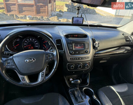 Серый Киа Соренто, объемом двигателя 2.4 л и пробегом 135 тыс. км за 14900 $, фото 3 на Automoto.ua