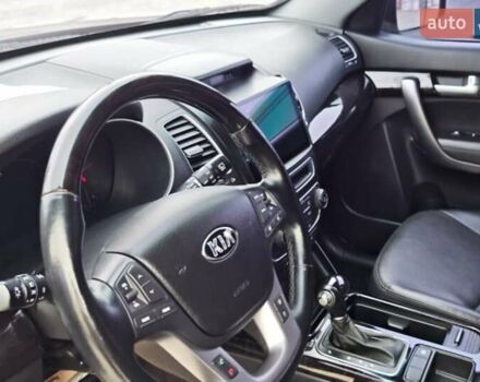 Серый Киа Соренто, объемом двигателя 2 л и пробегом 185 тыс. км за 16900 $, фото 7 на Automoto.ua