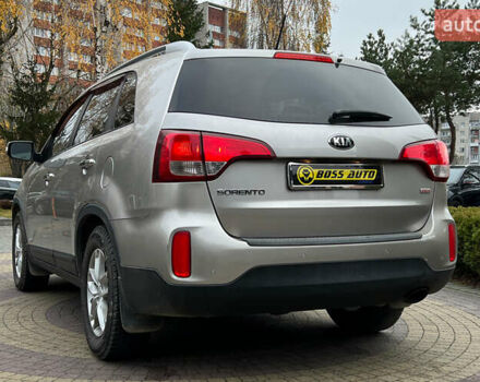 Сірий Кіа Соренто, об'ємом двигуна 2.36 л та пробігом 155 тис. км за 14800 $, фото 4 на Automoto.ua