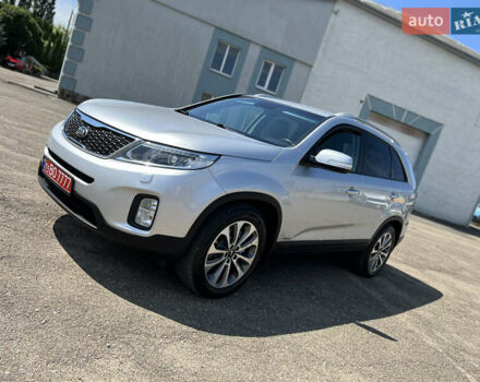 Киа Соренто 2014 в Луцке на Automoto.ua Серый Киа Соренто, объемом двигателя 2.2 л и пробегом 254 тыс. км за 16700 $, фото 4 на Automoto.ua
