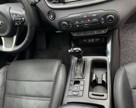 Сірий Кіа Соренто, об'ємом двигуна 2.2 л та пробігом 263 тис. км за 18900 $, фото 5 на Automoto.ua