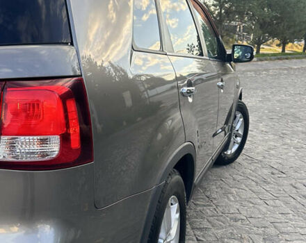 Сірий Кіа Соренто, об'ємом двигуна 2.35 л та пробігом 191 тис. км за 14500 $, фото 26 на Automoto.ua