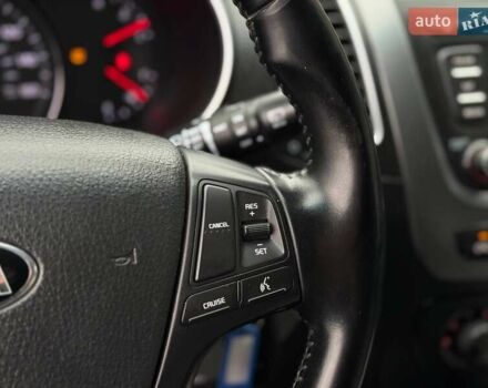 Сірий Кіа Соренто, об'ємом двигуна 2.36 л та пробігом 193 тис. км за 12300 $, фото 33 на Automoto.ua