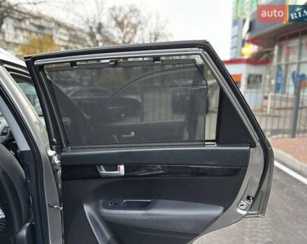 Серый Киа Соренто, объемом двигателя 2.36 л и пробегом 1 тыс. км за 12500 $, фото 14 на Automoto.ua