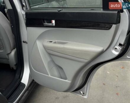 Сірий Кіа Соренто, об'ємом двигуна 2.36 л та пробігом 193 тис. км за 12300 $, фото 48 на Automoto.ua