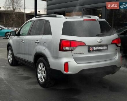 Сірий Кіа Соренто, об'ємом двигуна 2.36 л та пробігом 193 тис. км за 12300 $, фото 18 на Automoto.ua