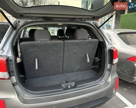 Серый Киа Соренто, объемом двигателя 2.36 л и пробегом 1 тыс. км за 12500 $, фото 21 на Automoto.ua