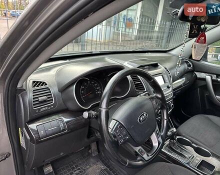 Серый Киа Соренто, объемом двигателя 2.36 л и пробегом 1 тыс. км за 12500 $, фото 13 на Automoto.ua
