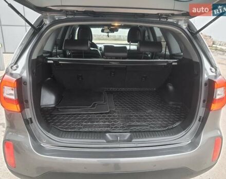 Сірий Кіа Соренто, об'ємом двигуна 2.2 л та пробігом 179 тис. км за 20300 $, фото 11 на Automoto.ua