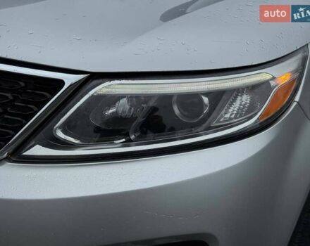 Сірий Кіа Соренто, об'ємом двигуна 2.36 л та пробігом 193 тис. км за 12300 $, фото 9 на Automoto.ua