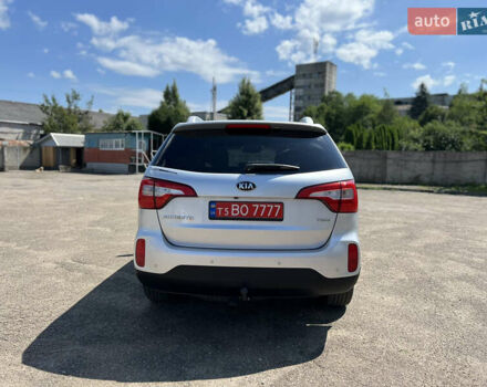 Киа Соренто 2014 в Луцке на Automoto.ua Серый Киа Соренто, объемом двигателя 2.2 л и пробегом 254 тыс. км за 16700 $, фото 7 на Automoto.ua