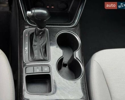 Сірий Кіа Соренто, об'ємом двигуна 2.36 л та пробігом 193 тис. км за 12300 $, фото 39 на Automoto.ua