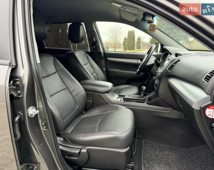 Серый Киа Соренто, объемом двигателя 2.2 л и пробегом 220 тыс. км за 16499 $, фото 49 на Automoto.ua