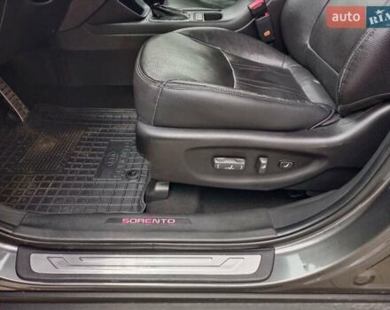 Сірий Кіа Соренто, об'ємом двигуна 2.2 л та пробігом 176 тис. км за 18500 $, фото 19 на Automoto.ua