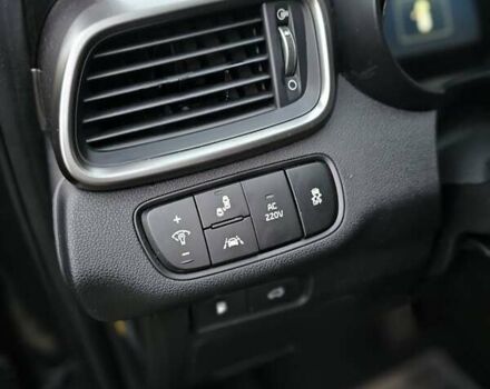 Серый Киа Соренто, объемом двигателя 2 л и пробегом 191 тыс. км за 19500 $, фото 41 на Automoto.ua