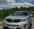 Серый Киа Соренто, объемом двигателя 2.4 л и пробегом 250 тыс. км за 11500 $, фото 1 на Automoto.ua