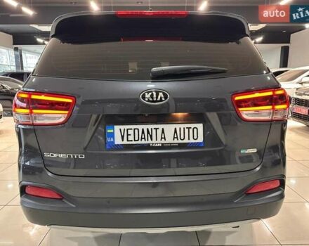 Сірий Кіа Соренто, об'ємом двигуна 2 л та пробігом 158 тис. км за 18900 $, фото 4 на Automoto.ua