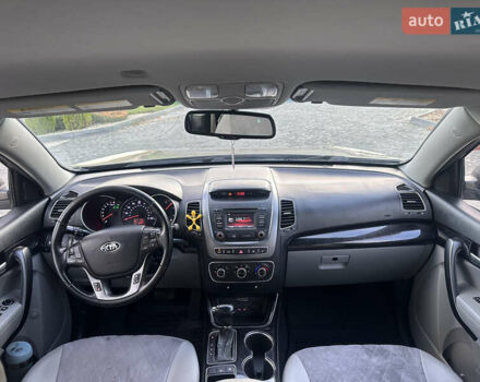 Сірий Кіа Соренто, об'ємом двигуна 2.35 л та пробігом 191 тис. км за 14500 $, фото 7 на Automoto.ua