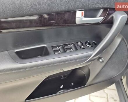 Серый Киа Соренто, объемом двигателя 2 л и пробегом 185 тыс. км за 16900 $, фото 8 на Automoto.ua