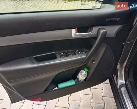 Сірий Кіа Соренто, об'ємом двигуна 2.2 л та пробігом 176 тис. км за 18500 $, фото 15 на Automoto.ua