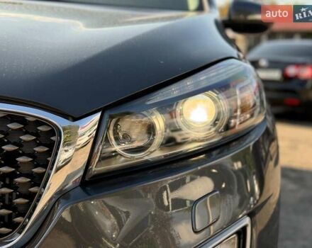Киа Соренто 2015 в Виннице на Automoto.ua Серый Киа Соренто, объемом двигателя 2.2 л и пробегом 207 тыс. км за 19990 $, фото 3 на Automoto.ua
