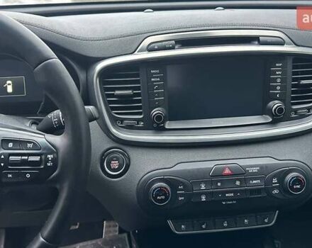 Сірий Кіа Соренто, об'ємом двигуна 2.2 л та пробігом 180 тис. км за 18500 $, фото 16 на Automoto.ua