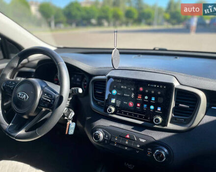 Сірий Кіа Соренто, об'ємом двигуна 2.36 л та пробігом 118 тис. км за 13900 $, фото 11 на Automoto.ua
