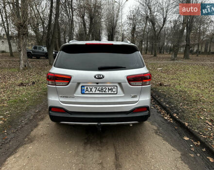 Сірий Кіа Соренто, об'ємом двигуна 2 л та пробігом 178 тис. км за 20500 $, фото 5 на Automoto.ua