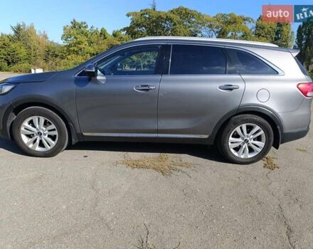 Серый Киа Соренто, объемом двигателя 2.2 л и пробегом 180 тыс. км за 20500 $, фото 3 на Automoto.ua