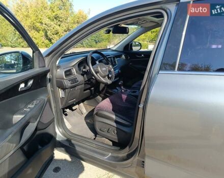 Серый Киа Соренто, объемом двигателя 2.2 л и пробегом 180 тыс. км за 20500 $, фото 6 на Automoto.ua
