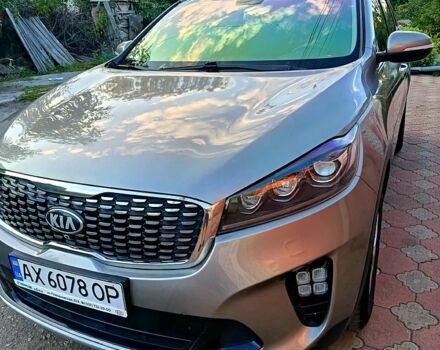 Серый Киа Соренто, объемом двигателя 2.4 л и пробегом 135 тыс. км за 14000 $, фото 2 на Automoto.ua