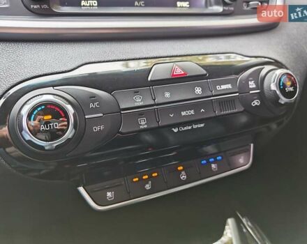 Серый Киа Соренто, объемом двигателя 2.2 л и пробегом 219 тыс. км за 19300 $, фото 27 на Automoto.ua