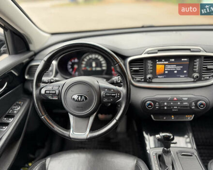 Сірий Кіа Соренто, об'ємом двигуна 2 л та пробігом 238 тис. км за 17550 $, фото 40 на Automoto.ua