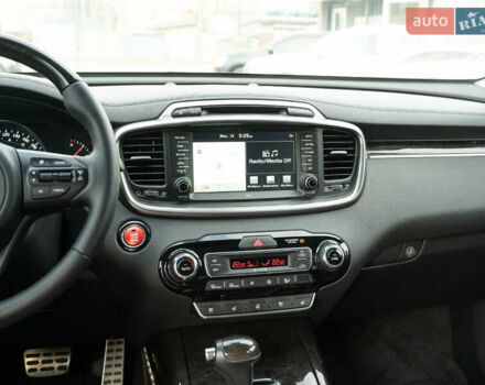 Серый Киа Соренто, объемом двигателя 2 л и пробегом 133 тыс. км за 20700 $, фото 39 на Automoto.ua