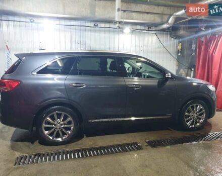 Серый Киа Соренто, объемом двигателя 2.2 л и пробегом 202 тыс. км за 24500 $, фото 4 на Automoto.ua