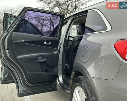 Сірий Кіа Соренто, об'ємом двигуна 2.2 л та пробігом 180 тис. км за 18500 $, фото 34 на Automoto.ua