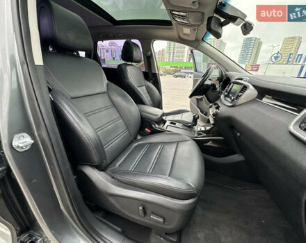 Сірий Кіа Соренто, об'ємом двигуна 2.2 л та пробігом 180 тис. км за 18500 $, фото 54 на Automoto.ua