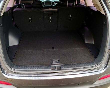 Серый Киа Соренто, объемом двигателя 2 л и пробегом 12 тыс. км за 20500 $, фото 5 на Automoto.ua