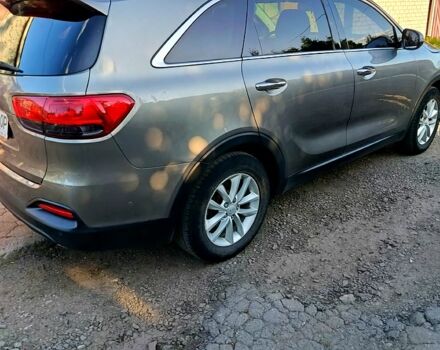 Серый Киа Соренто, объемом двигателя 2.4 л и пробегом 135 тыс. км за 14000 $, фото 6 на Automoto.ua