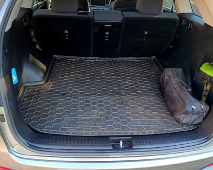 Серый Киа Соренто, объемом двигателя 2.4 л и пробегом 135 тыс. км за 14000 $, фото 8 на Automoto.ua